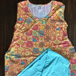 LuLarue outfit Perfect T and OS leggings